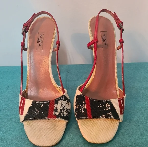 Alaia Slingbacks - Picture 15 of 16